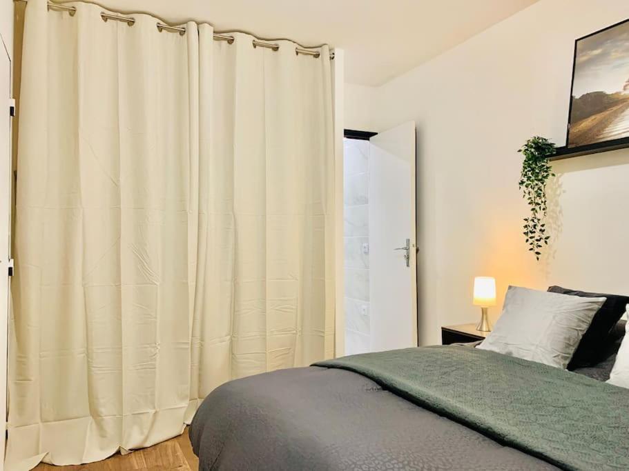Appartement T2 Ideal Pour Familles Ou Sejour D Affaire Argenteuil Exterior foto